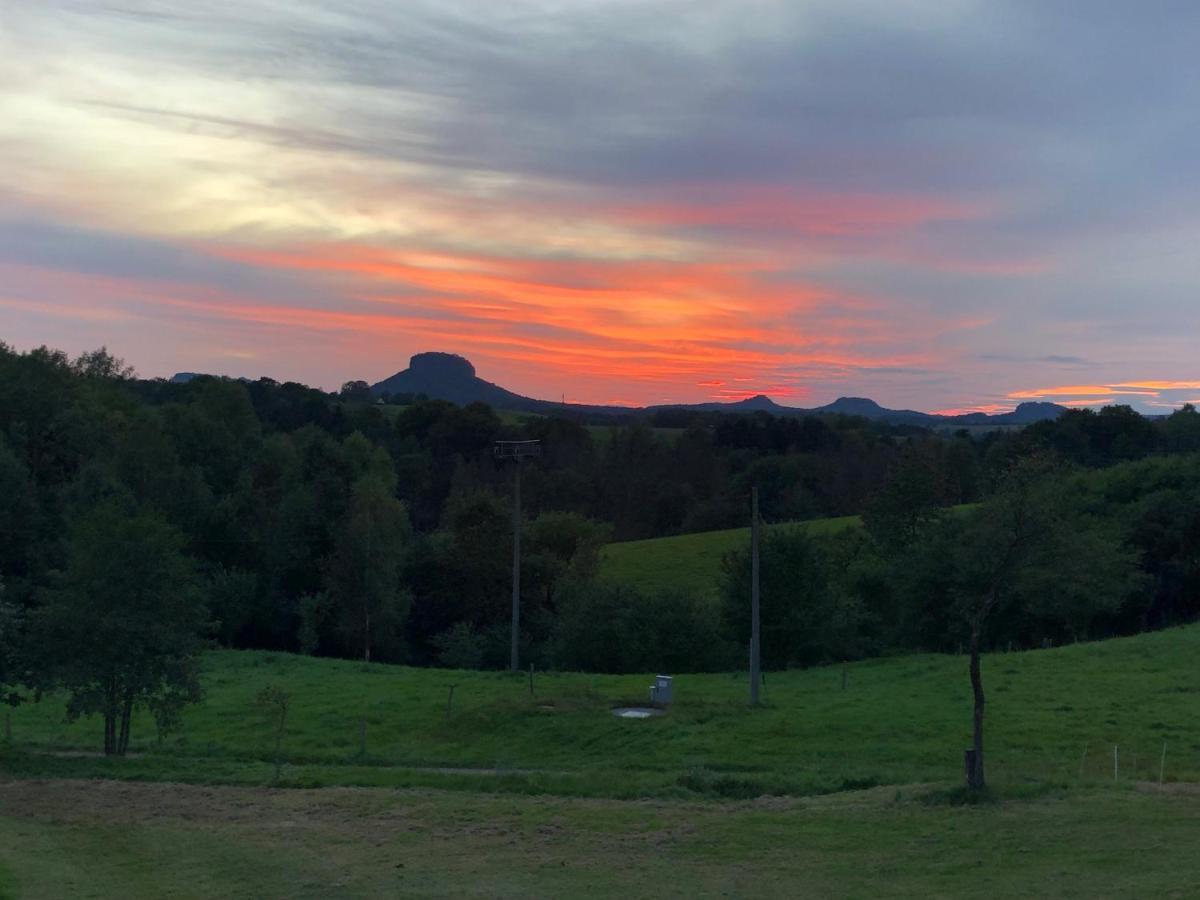 Auszeit Mit Weitblick In Der Saechsischen Schweiz - Kleiner Bauernhof Mit Tieren Und Wallbox Rathmannsdorf Eksteriør bilde